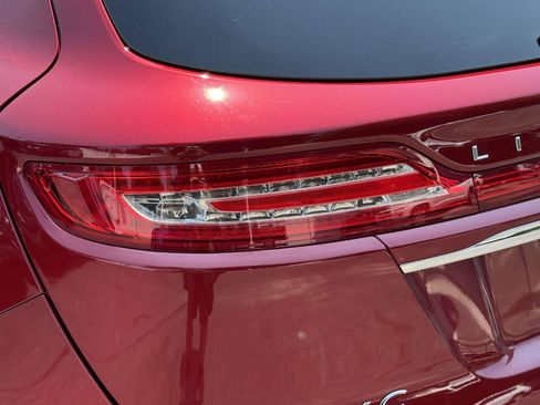 Used 2019 Lincoln MKC Select w/ Select Plus Package AWD/4WD image 6
