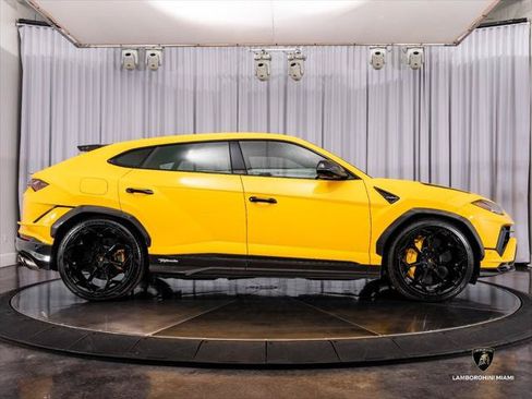 Used 2024 Lamborghini Urus Performante AWD/4WD image 20