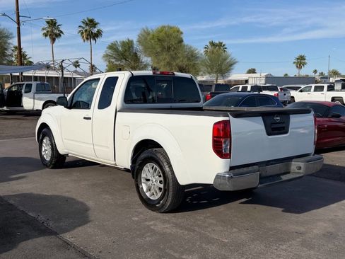 Used 2018 Nissan Frontier SV RWD image 5