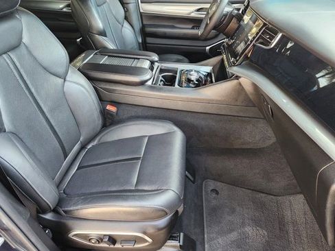 Used 2022 Jeep Wagoneer Series III image 19