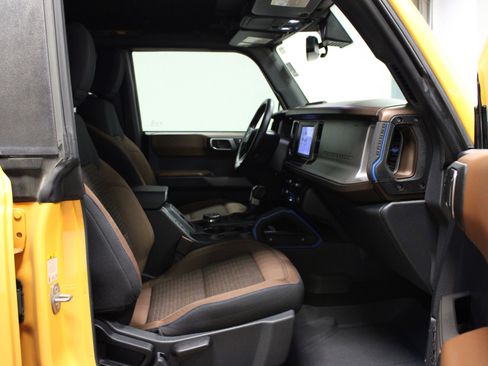 Used 2022 Ford Bronco Outer Banks image 16