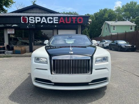 Used 2014 Rolls-Royce Wraith RWD image 2