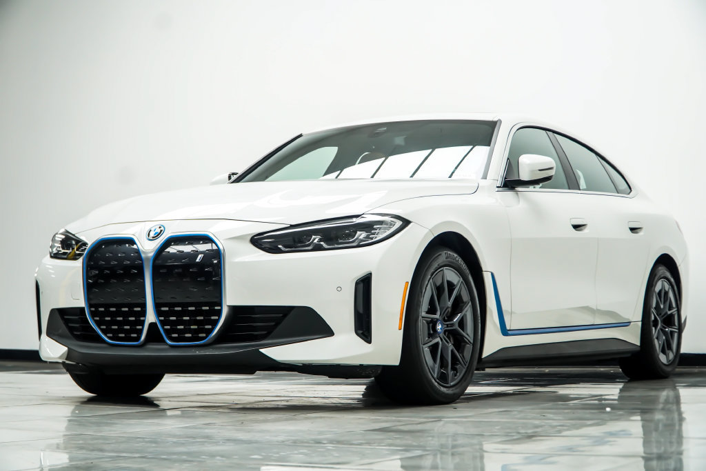 Used 2023 BMW i4 eDrive40 w/ Premium Package RWD image 12