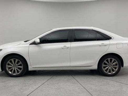 Used 2017 Toyota Camry SE FWD image 8