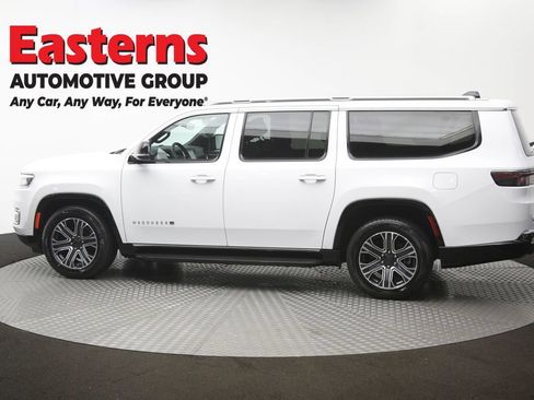 Used 2024 Jeep Wagoneer L Series II RWD image 65
