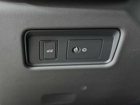 New 2026 Jaguar F-PACE R-Dynamic S image 10