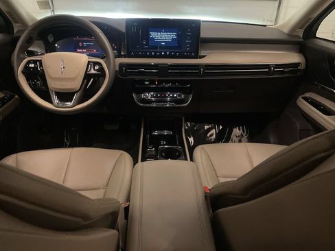 Used 2023 Lincoln Corsair AWD image 14