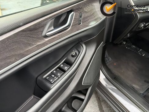Certified 2022 Jeep Grand Cherokee L Limited AWD/4WD image 49