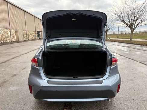 Used 2022 Toyota Corolla LE image 11