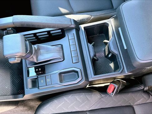 Used 2024 Toyota Tacoma SR image 14