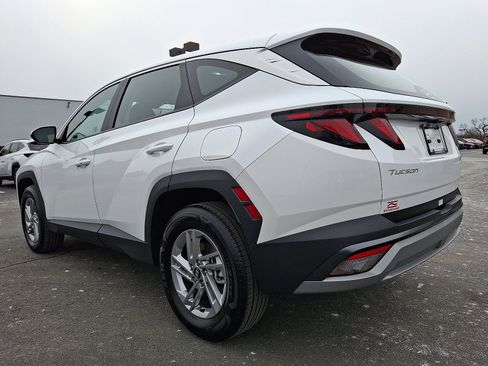 Used 2025 Hyundai Tucson SE image 4