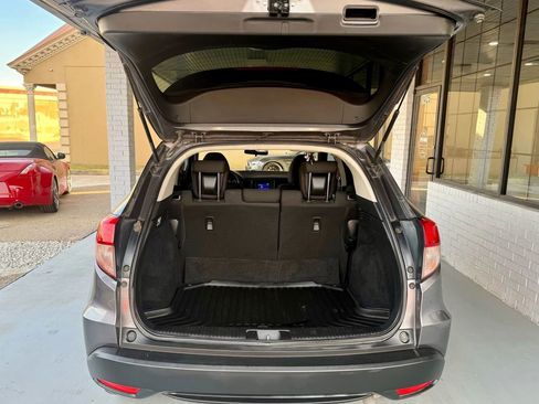 Used 2016 Honda HR-V LX image 9