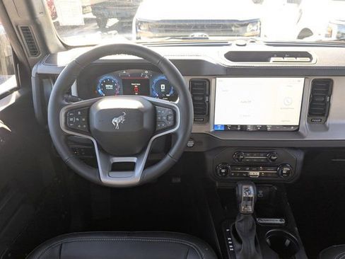 New 2025 Ford Bronco Outer Banks AWD/4WD image 12