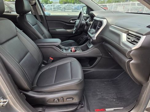 Used 2023 GMC Acadia SLT w/ Elevation Edition FWD image 15