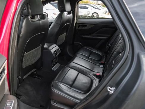Used 2018 Jaguar F-PACE S image 39