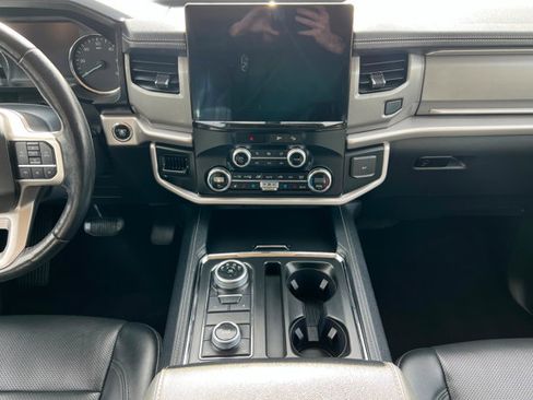 Used 2022 Ford Expedition Max XLT AWD/4WD image 13