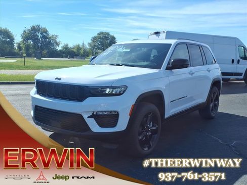 New 2025 Jeep Grand Cherokee Limited w/ Black Appearance Package image 8