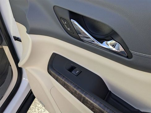 Certified 2023 GMC Acadia Denali w/ Denali Ultimate Package image 32