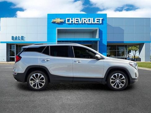 Used 2019 GMC Terrain SLT FWD image 2