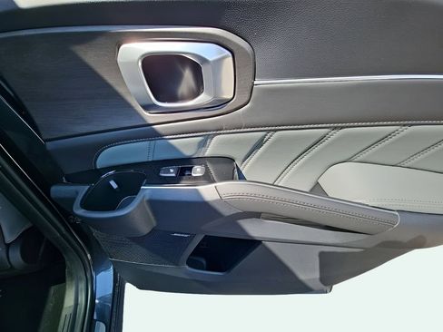 Used 2024 Kia Sorento SX Prestige w/ Sage Leather Package image 29