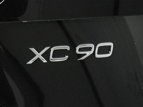 New 2026 Volvo XC90 B6 Ultra image 16