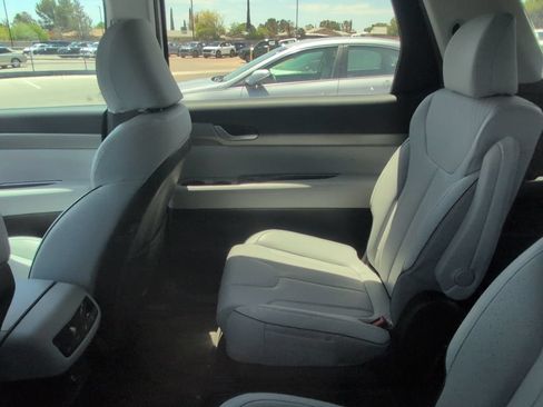 Used 2025 Hyundai Palisade SEL FWD image 10