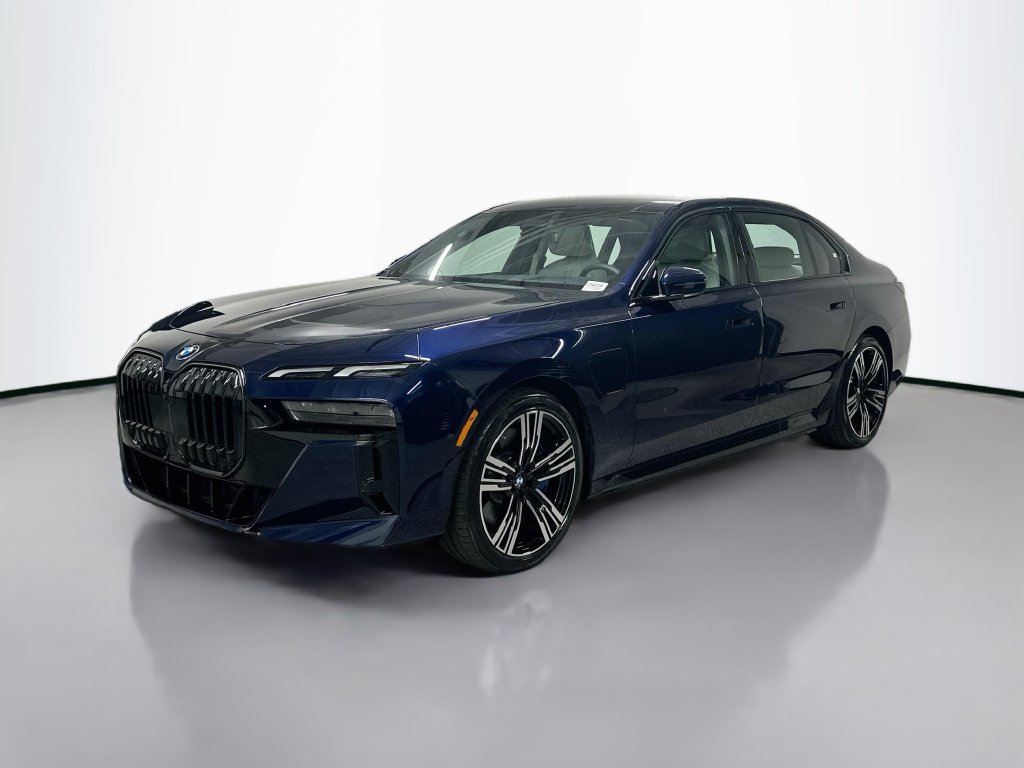 Used 2026 BMW 750e xDrive AWD/4WD image 1