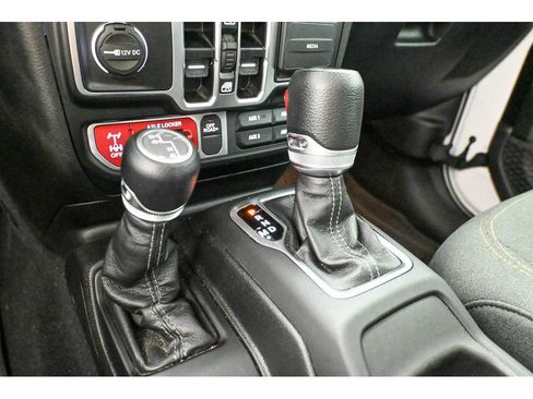 Used 2024 Jeep Wrangler Unlimited Sport AWD/4WD image 41