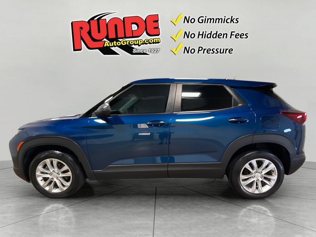 Used 2021 Chevrolet TrailBlazer LS FWD image 3