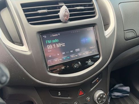 Used 2016 Chevrolet Trax LS image 13