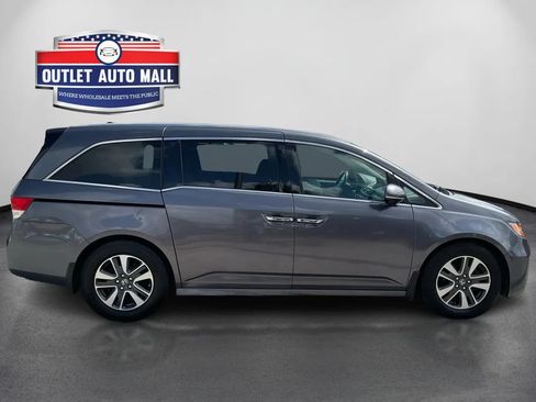 Used 2016 Honda Odyssey Touring image 2