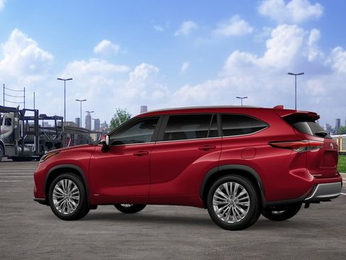 New 2026 Toyota Highlander Platinum image 5