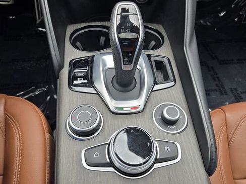 Used 2023 Alfa Romeo Giulia Ti w/ Active Assist Plus Package RWD image 18