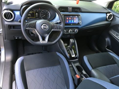Used 2025 Nissan Versa SV w/ Trunk Package FWD image 18