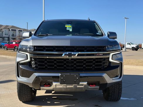 Used 2021 Chevrolet Tahoe Z71 w/ Z71 Signature Package image 2