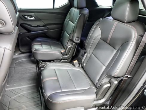 Used 2023 Chevrolet Traverse RS w/ LPO, Floor Liner Package AWD/4WD image 11