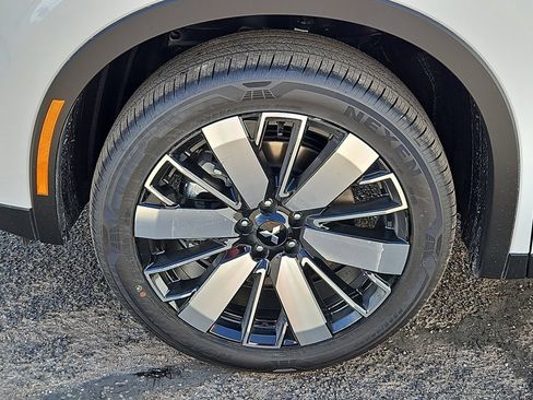 New 2026 Mitsubishi Outlander SE FWD image 17