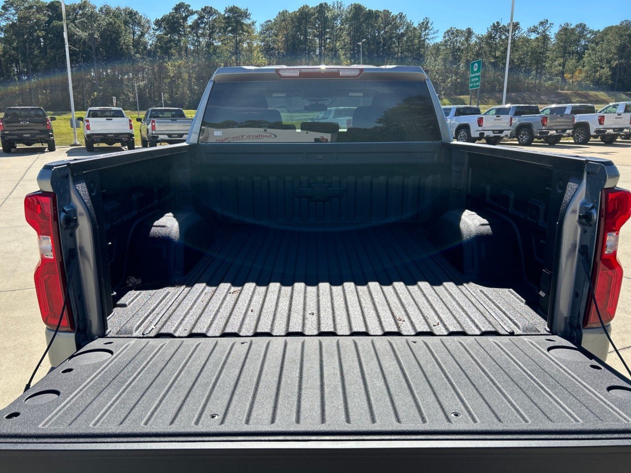 New 2026 Chevrolet Silverado 1500 RST w/ RST Select Package AWD/4WD image 7