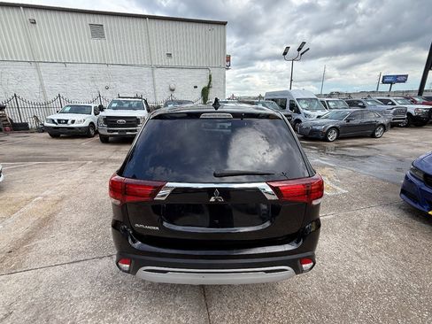 Used 2020 Mitsubishi Outlander ES image 5