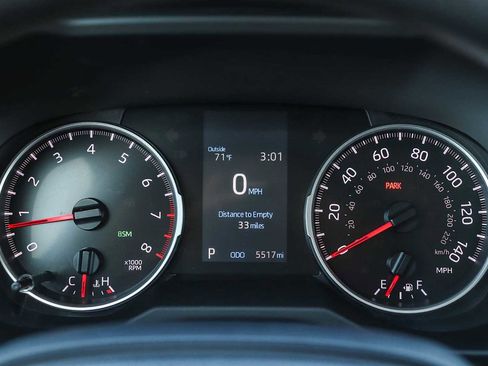 Used 2022 Toyota RAV4 XLE image 32