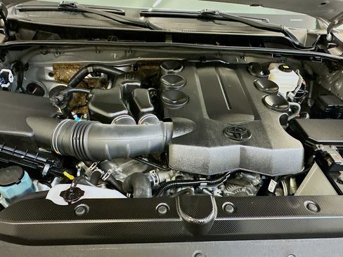 Used 2024 Toyota 4Runner SR5 Premium image 34