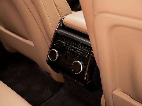 Used 2024 Land Rover Range Rover Sport SE image 67