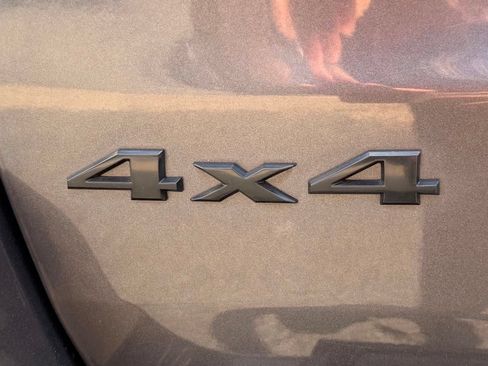 Used 2017 Jeep Grand Cherokee Altitude AWD/4WD image 23