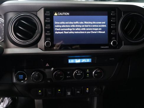 Used 2023 Toyota Tacoma 4x4 Double Cab image 19