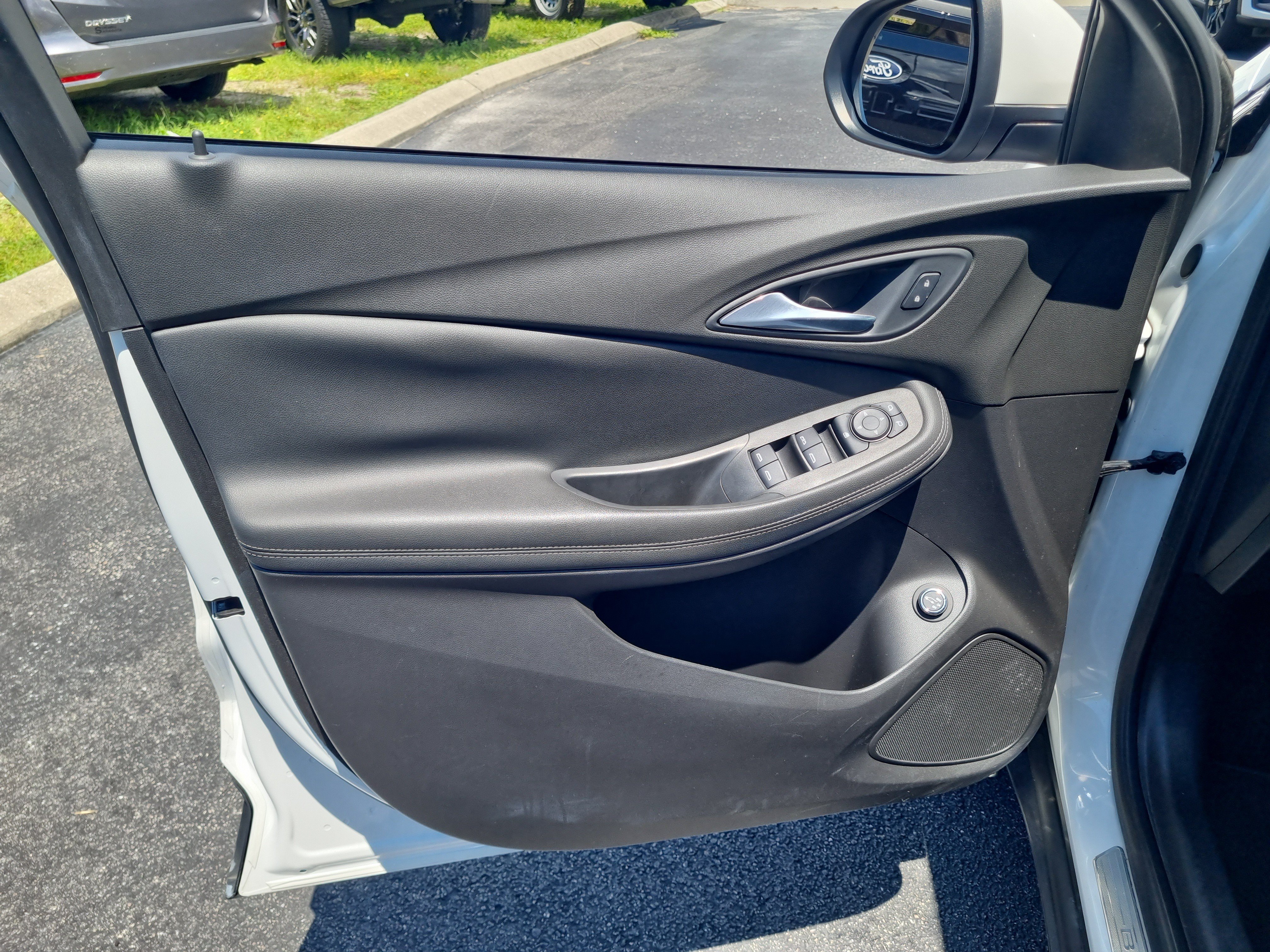 Used 2021 Buick Encore GX Select w/ Advanced Technology Package FWD image 21