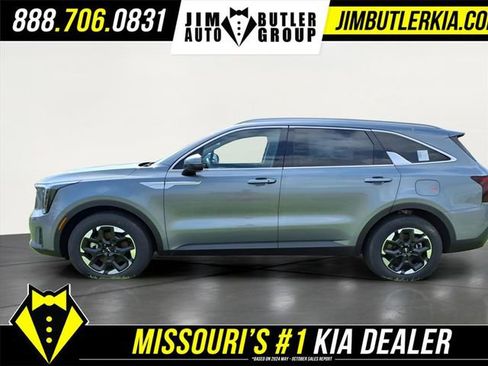 New 2025 Kia Sorento S w/ Panoramic Sunroof Package FWD image 2