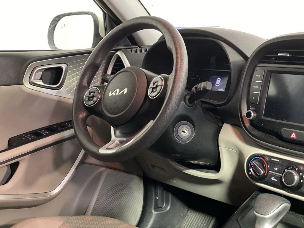 Used 2022 Kia Soul LX w/ Technology Package FWD image 10