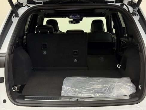 New 2025 Jeep Grand Cherokee Overland w/ Adv Protech Group III image 9