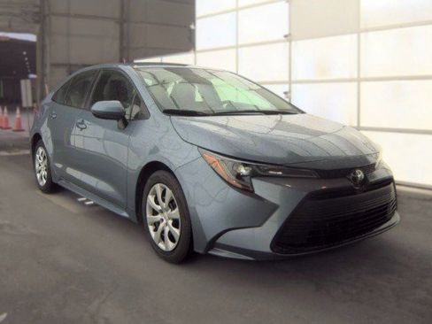 Used 2023 Toyota Corolla LE FWD image 4