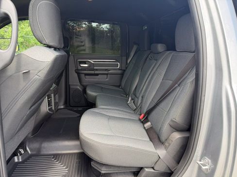 Used 2020 RAM 2500 Big Horn w/ Night Edition AWD/4WD image 18